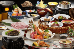 【お食事一例】活鮑の踊り焼きをご賞味下さい ※メインの活鮑は変更となりませんがその他食材は季節や仕入れ状況によりお料理内容は変更となります