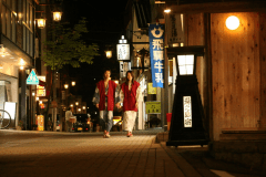 下呂の温泉街を散策♪いろいろな食べ歩きメニューにワクワクが止まりません♪