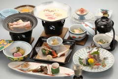 飛騨ぶたの豆乳鍋と飛騨ぶたのすき焼きの会席料理♪