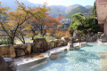 赤く染まった景色を眺めて旅情をお楽しみいただきながら下呂の名湯を満喫して下さい。