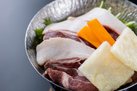 季節懐石　　一泊二食付