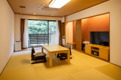 和室（～3名）　　【禁煙】