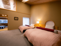 ■特別室-ツインベッドルーム-■ 特別室の寝室はすべて「角部屋」。静かな夜をお過ごしいただけます