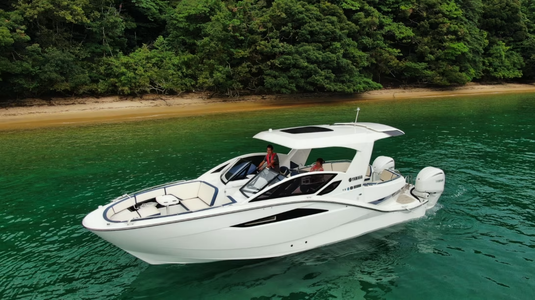 クルーザーSR330で巡る、あなただけのプライベート海遊び~花菖蒲~ クルーザーSR330で巡る、あなただけのプライベート海遊び~花菖蒲~