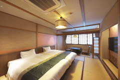 2021年9月～全客室テレビを一新しました。
テレビサイズを大きくし、ユーチューブ視聴も可能です。