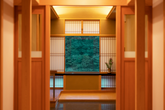 特産品である「吉野杉」をたっぷり使用した館内は、洗練された美しさを感じます。