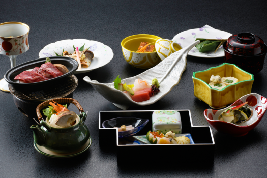 口コミでも好評を博す「ご夕食」旬を一品ひとしな丁寧に閉じ込めました【蜻蛉会席】（イメージ）