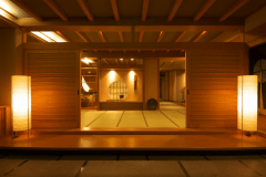 テーマは「山里と武家屋敷」
古き良き日本の情緒を感じる佇まいにほっと心が癒される。