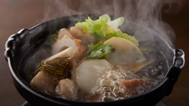 【朝食】こだわりの自家製出汁から作る島原の郷土料理「具雑煮」。朝からほっこり温まる一品です。