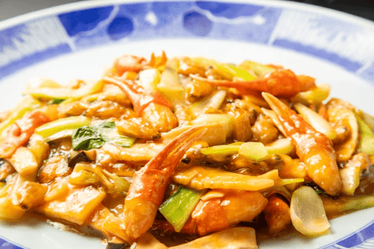 【蟹づくしフェア】蟹と旬野菜とあさり貝の炒め
蟹の身とあさりの出汁、旬野菜の彩りが織りなす一皿。
それぞれの素材が引き立て合う、奥行きのある味わいに仕上げました。