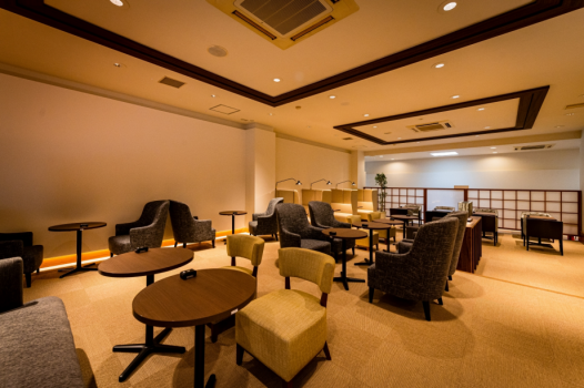 Cafe＆Bar『楽座』　昼間はCafe 、夜の時間帯はBarに～
■カフェ&バーの営業日・営業時間に関しまして、現在不定期となっております。詳しくはお問合せください。