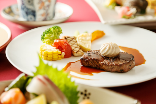 響（ひびき）の一例。季節によりお料理が変更となります。ご参考程度にご覧ください。