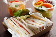 【ザ・シロヤマテラス津山別邸】サンドイッチボックスをデリバリー（イメージ）