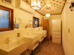 【HOSTEL hanare】-洗面台や冷蔵庫-