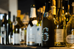 ワイン・シャンパンなど各種取りそろえております。