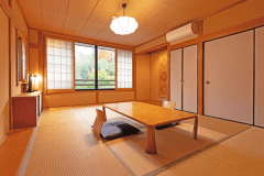 本館和室10畳（トイレ付バスなし）※階段あり