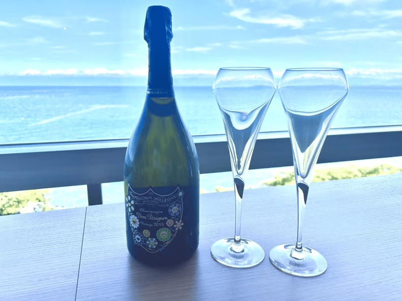 【ドン・ペリニヨンで祝う海辺の記念日】
ドン・ペリニヨン ヴィンテージ2015 村上隆限定エディション 【ドン・ペリニヨンで祝う海辺の記念日】
ドン・ペリニヨン ヴィンテージ2015 村上隆限定エディション