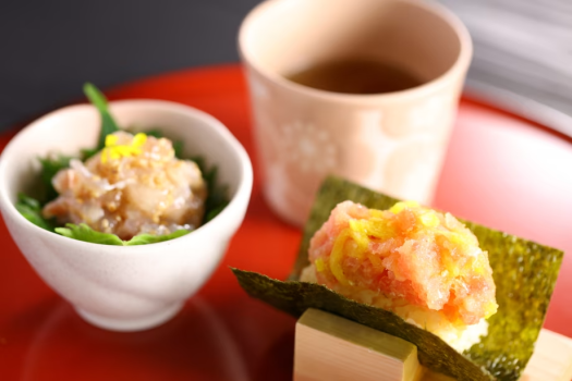 【〆の一品】料理長特製の「トロたく」、季節のおまかせミニ漬け丼、氷見牛スープ