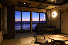 【NEWオープン】客室及びバスルームから富山湾と立山連峰の眺望を望む和モダン角部屋客室C