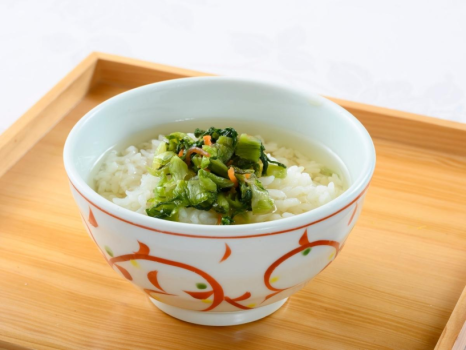 お漬物とお茶漬けは相性抜群！朝の胃に優しいメニューです。