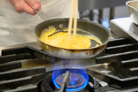 出来たて熱々のお料理が楽しめるのは、ライブキッチンならでは。