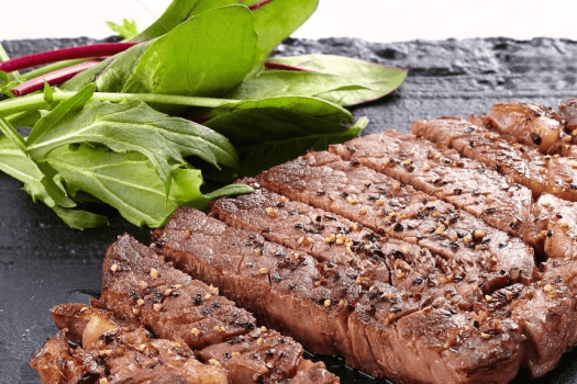 山形県産黒毛和牛をブラックペッパーステーキでご用意！（※写真はイメージです）