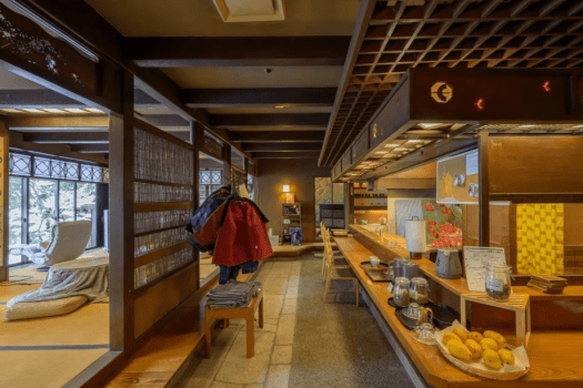 移りゆく景色を眺める至福のひとときをお過ごしください。