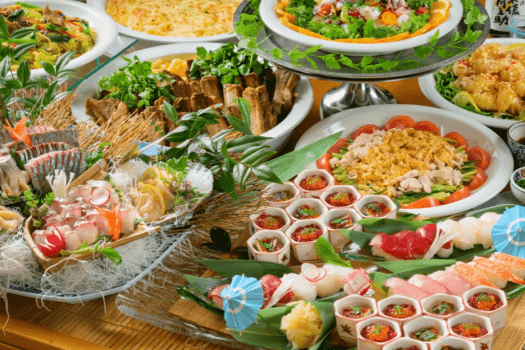 冷たいビールと一緒に楽しむ夏のごちそうが勢ぞろい！
6月～8月限定＜月岡ホテルの夏祭りバイキング＞