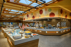 KITCHEN TSUKIOKA 奥まで見渡せる、広々会場。 KITCHEN TSUKIOKA 奥まで見渡せる、広々会場。