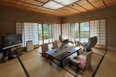 【仙渓園「萩」温泉桧風呂付】日常を離れたひとときを存分にご堪能いただける、特別な客室です。