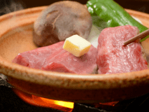 郷土が誇るブランド「山形牛」を陶板焼きでお楽しみ下さい。
