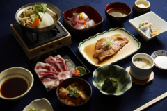 【スタンダード｜1泊2食】充実度満点◆鴨川の旬を味わう「鴨川会席」＆朝食バイキング付きの豪華２食付