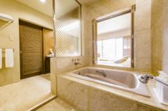 ガーデンツイン＜野外プール行き来自由♪＞【40平米】バスルーム