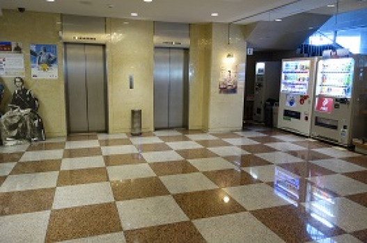 1階フロア。自動販売機ございます 1階フロア。自動販売機ございます