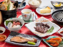 【1泊2食付】◆知床中膳「蝦夷鹿肉網焼」「鮭の塩麹」「帆立鍋」など★海辺のレストランで★ 【1泊2食付】◆知床中膳「蝦夷鹿肉網焼」「鮭の塩麹」「帆立鍋」など★海辺のレストランで★