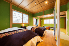 Quadruple Room with Private Bathroom