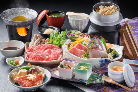 【釜飯御膳】御刺身三点盛・金目鯛煮付・しゃぶしゃぶ・鶏釜飯等ボリューム満点の一番人気の御夕食です。