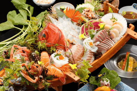 【日本一の駿河湾】歓声があがる圧倒的迫力　旬の地魚を味わう豪華舟盛り