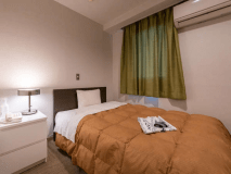 現代的なデザインの組み合わせとエレガントで洗練された家具により魅力的な空間を演出いたしました。