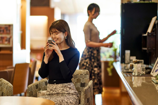 【ティーラウンジ】フリードリンクなのでゆったりとお過ごしいただけます。