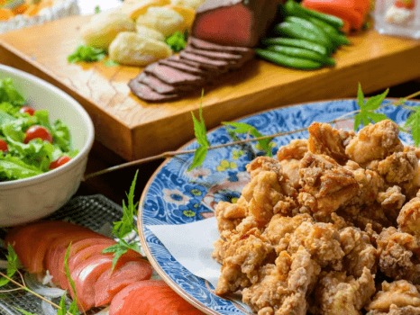 外はサクッと中はジューシーに、揚げたてのから揚げをお召し上がりください。