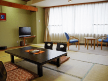 松乃湯スタンダード和室＜10～12畳＞落ち着いた雰囲気のスタンダードな和室。