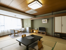 松乃湯スタンダード和室＜10～12畳＞落ち着いた雰囲気のスタンダードな和室です。