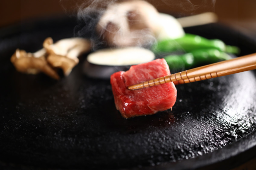 【肉三昧懐石】信州アルプス牛石焼き。お好みの焼き加減でどうぞ。