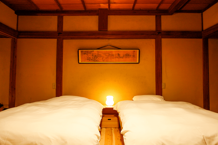 【躑躅（つつじ）】離れ檜風呂付きのお部屋