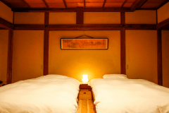 【躑躅（つつじ）】離れ檜風呂付きのお部屋