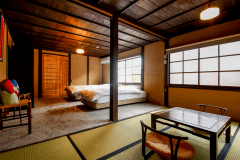 【撫子（なでしこ）】畳と洋間スペースがある母屋で開放感のある一番広いお部屋