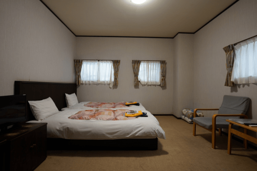 洋室ツイン（214）