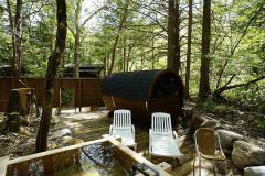 ひらゆの森を独り占め、バレルサウナ2時間貸切プラン