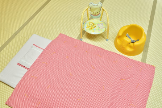 お昼寝布団や幼児用椅子、おむつ用ゴミ箱等、無料でご用意いたします。